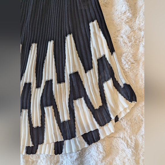 Missoni Black and White Pleated Midi Skirt - Picture 4 of 5